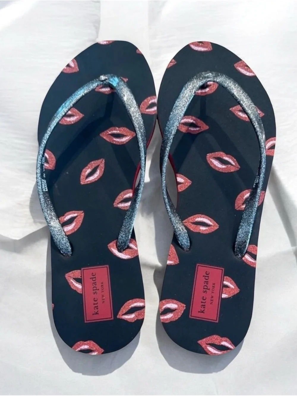 Like New ~ Black Flip Flops W/Pink Lip Print & Glitter Blue Straps ~ Size 10